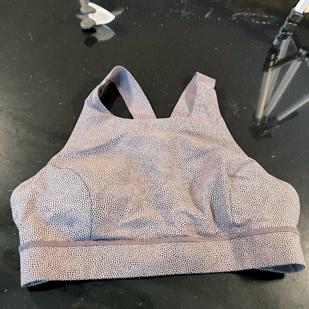 Lulu sports bra, purple size 10 never worn - too small